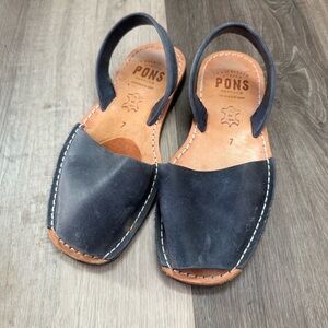 Pons sandals